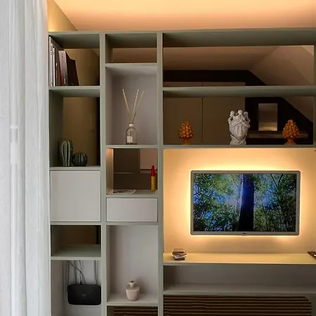 アパート Emma Courtyard ヴィーコ・エクエンセ